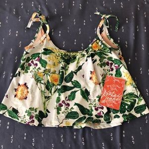 NWT Kortni Jeane Whimsical Floral Swing Top SMALL